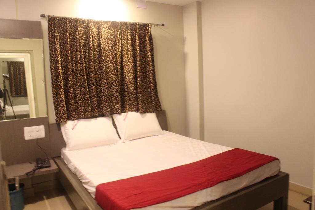 Hotel Lakshmi Grand Visakhapatnam Quarto foto