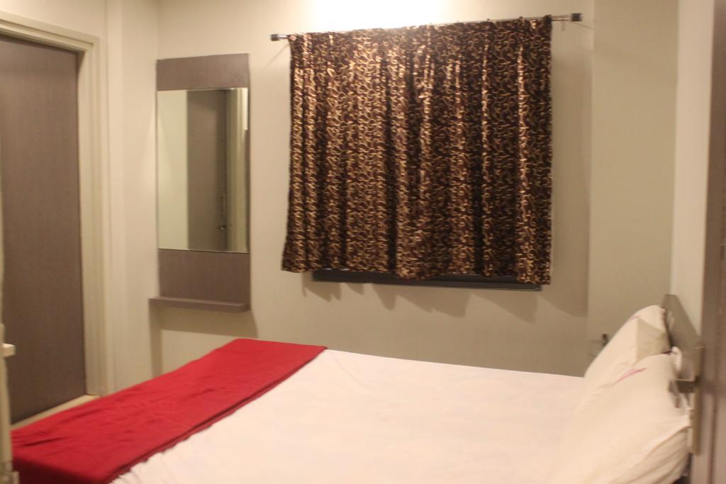 Hotel Lakshmi Grand Visakhapatnam Quarto foto